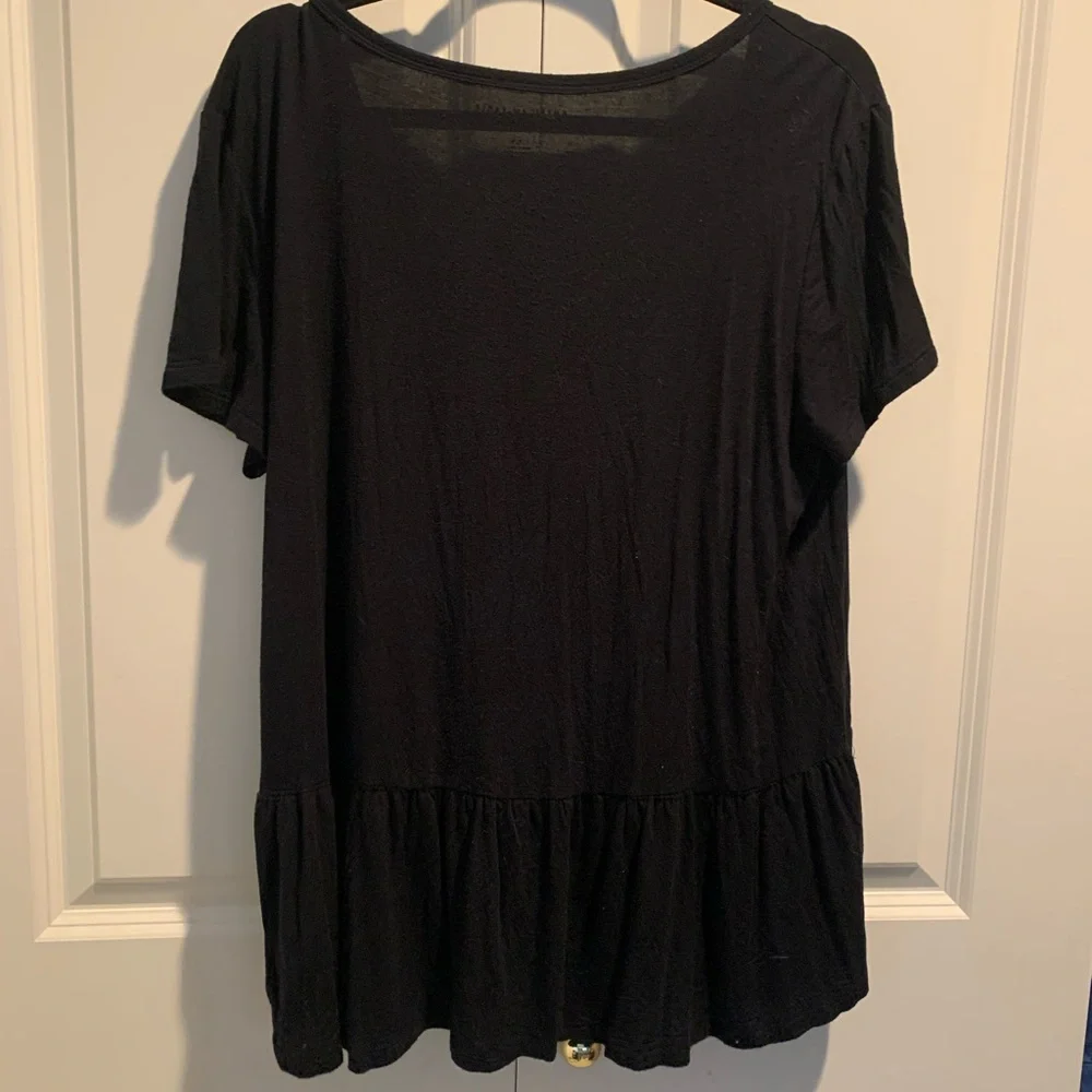 American Eagle Outfitters Black Floral Embroidered Women's Top - Picture 2 of 4